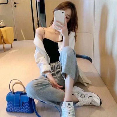 香闺春暖